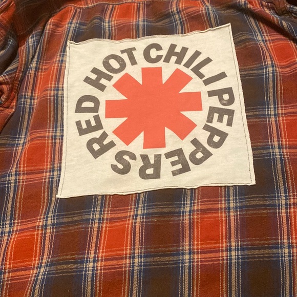 Super cute!! just didn’t like how it looked on me. It would look great on you! - Picture 1 of 3